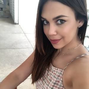 Meet your Posher, Dayanara